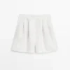 100 % linne, korta plisserade bermuda-shorts