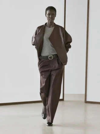 Asymmetrisk bomberjacka i nappaläder