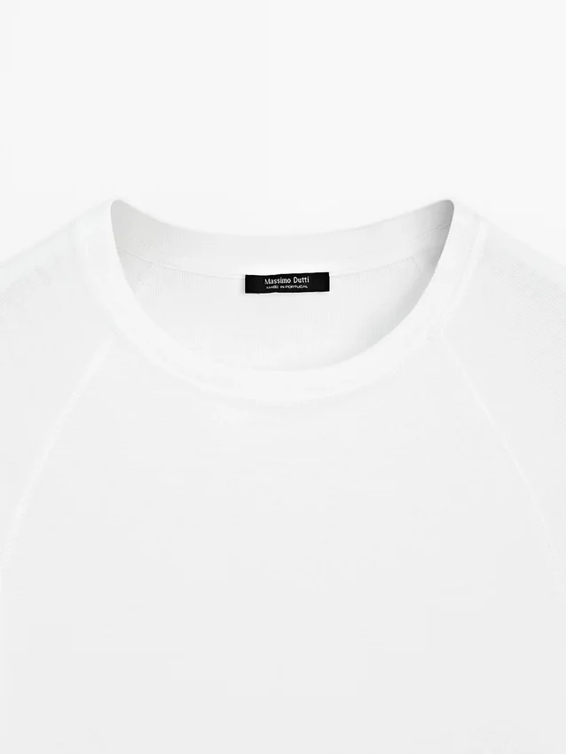 Bomullst-shirt med korta raglanärmar Bomullst-shirt med korta raglanärmar