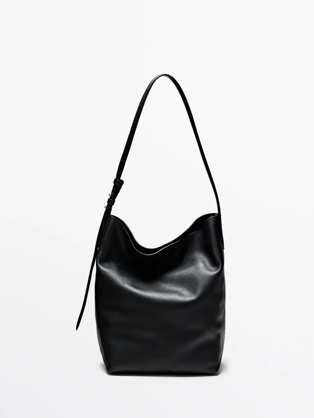 Bucketväska i nappaläder Bucketväska i nappaläder