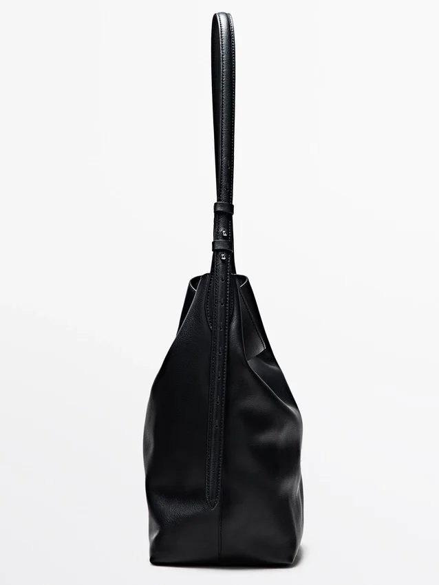 Bucketväska i nappaläder Bucketväska i nappaläder