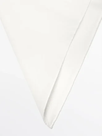 Enfärdad halsduk i 100 % bomull