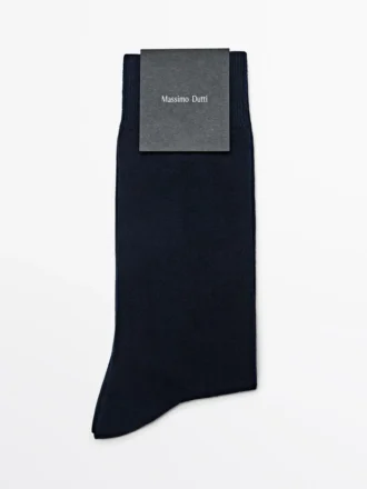 Enfärgade strumpor i bomullsblandning