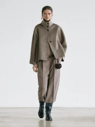 Flödande långa bermuda-shorts med vida ben