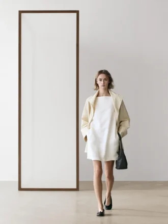 Flödande miniklänning