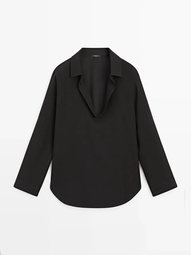 Flödande skjorta i bomullsblandning med V-ringning Flödande skjorta i bomullsblandning med V-ringning