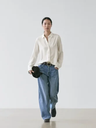 Flödande skjorta med skjortkrage