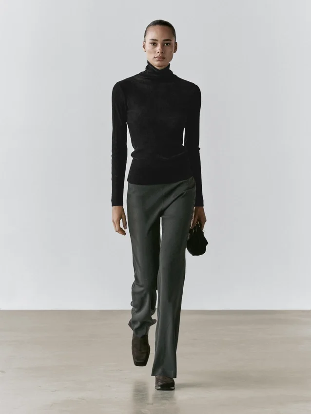 Halvtransparent långärmad T-shirt Halvtransparent långärmad T-shirt