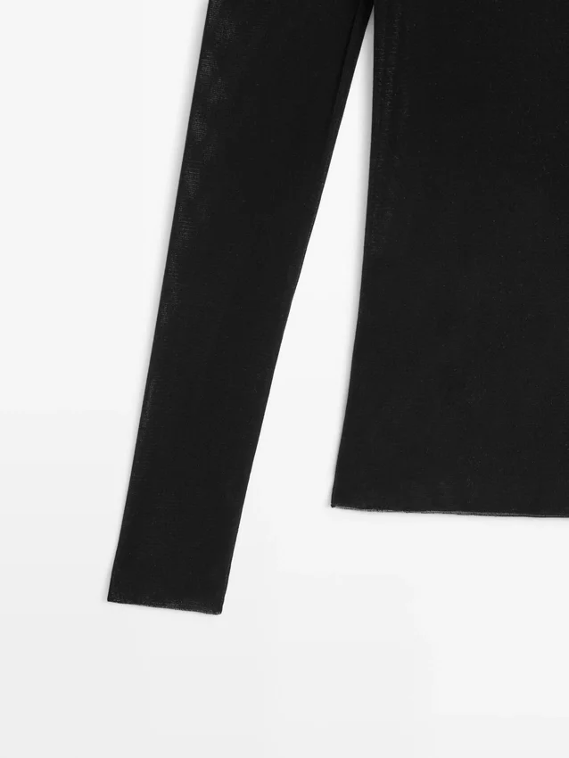 Halvtransparent långärmad T-shirt Halvtransparent långärmad T-shirt