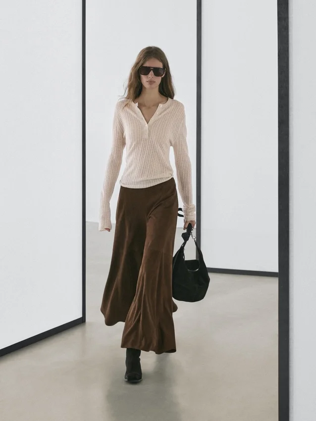 Henley-tröja i ullblandning med cutwork Henley-tröja i ullblandning med cutwork