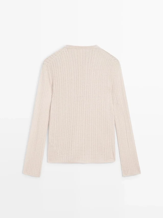 Henley-tröja i ullblandning med cutwork Henley-tröja i ullblandning med cutwork