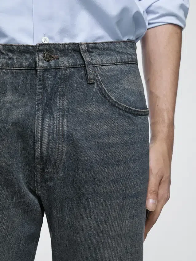 Jeans med avsmalnande passform Jeans med avsmalnande passform