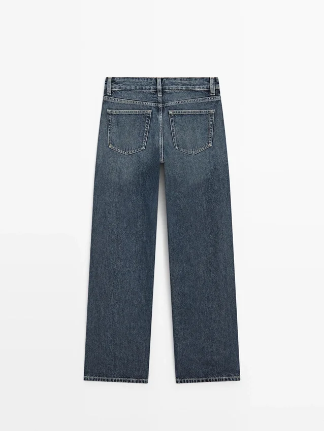 Jeans med medelhög midja och vida ben Jeans med medelhög midja och vida ben