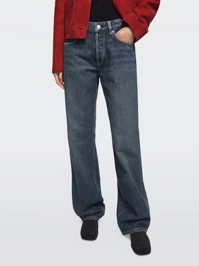 Jeans med medelhög midja och vida ben Jeans med medelhög midja och vida ben