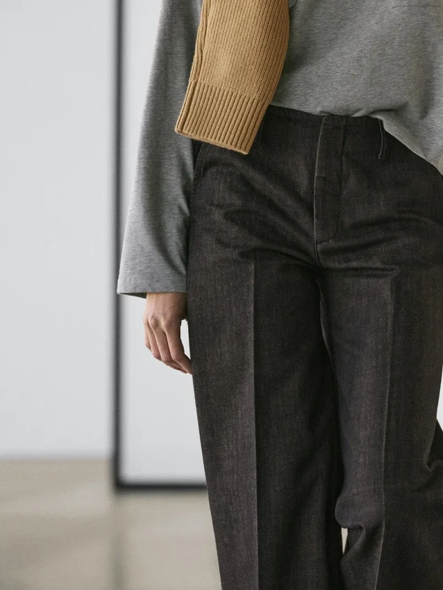 Jeans med medelhög midja och vida ben Jeans med medelhög midja och vida ben