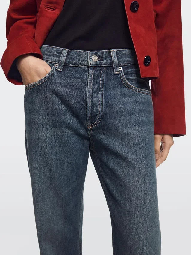 Jeans med medelhög midja och vida ben Jeans med medelhög midja och vida ben