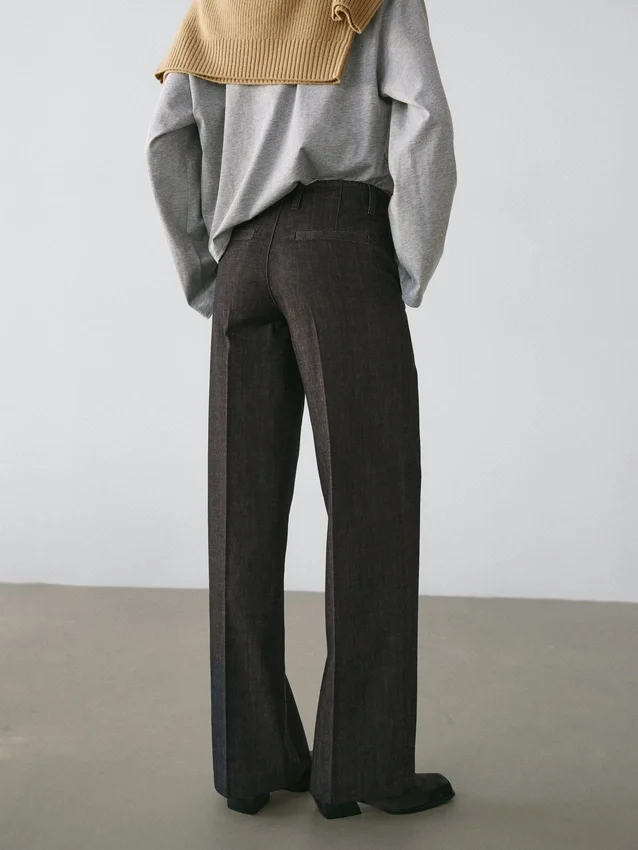 Jeans med medelhög midja och vida ben Jeans med medelhög midja och vida ben