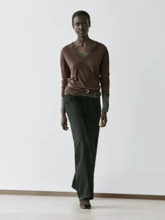 Stickad tröja i en blandning av siden och ull