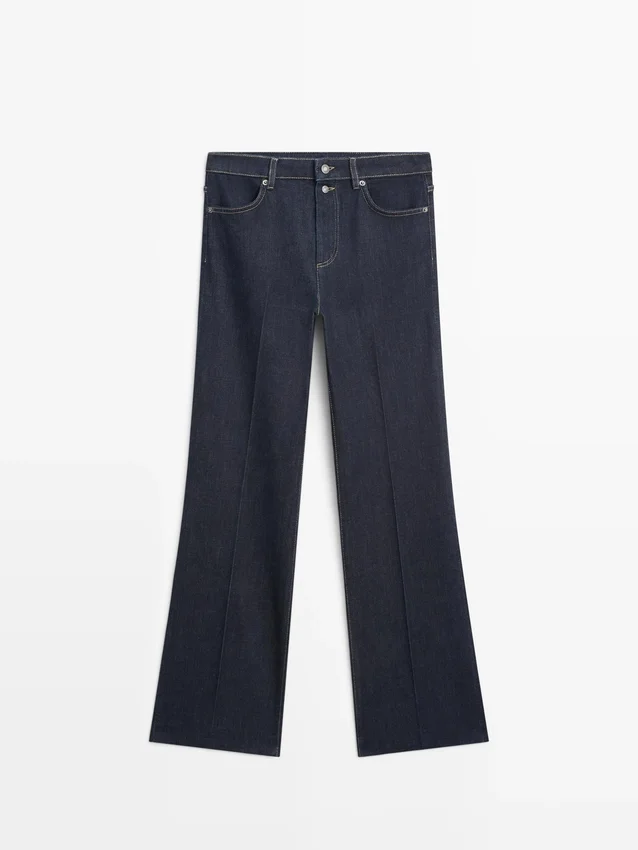 Jeans med utsvängd passform och hög midja Jeans med utsvängd passform och hög midja