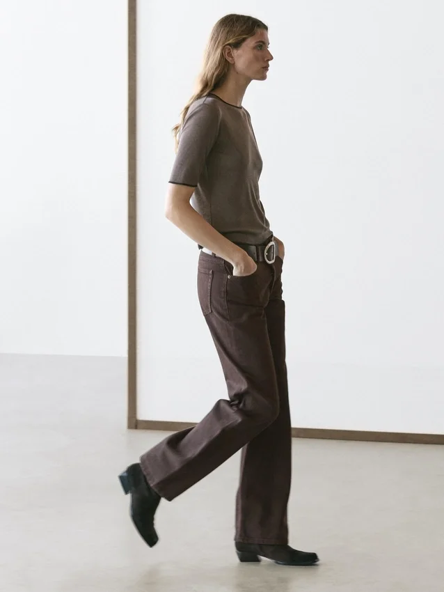 T-shirt i ullblandning med kontrastdetaljer T-shirt i ullblandning med kontrastdetaljer