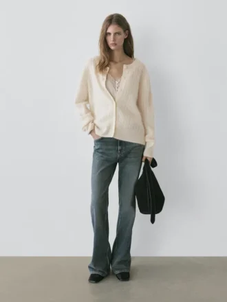 Kabelstickad koftor i ull