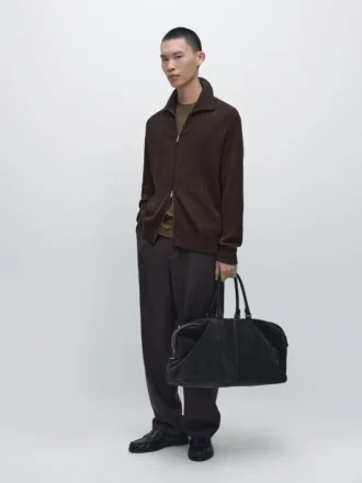 Kofta i bomull med kabelstickning och dragkedja