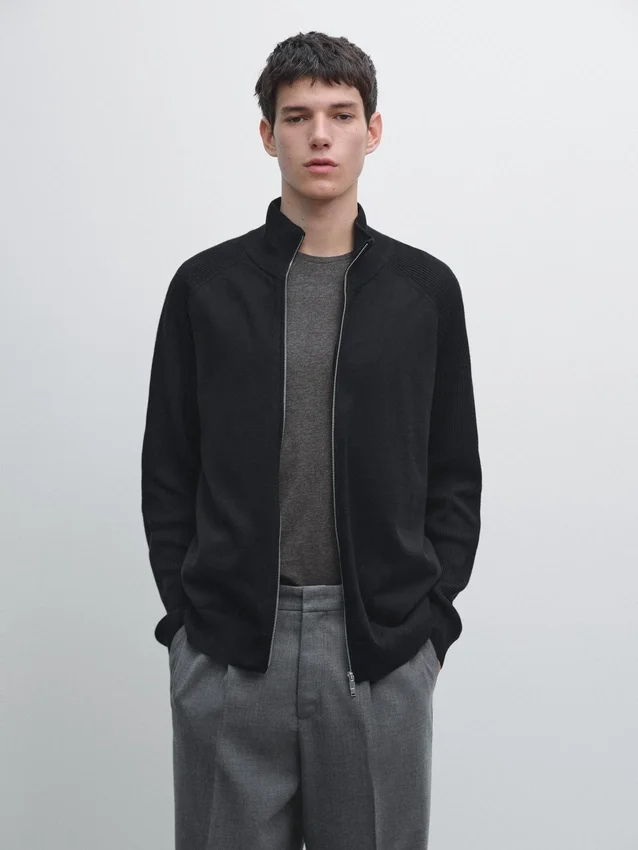 Kofta i bomullsblandning med raglanärmar Kofta i bomullsblandning med raglanärmar