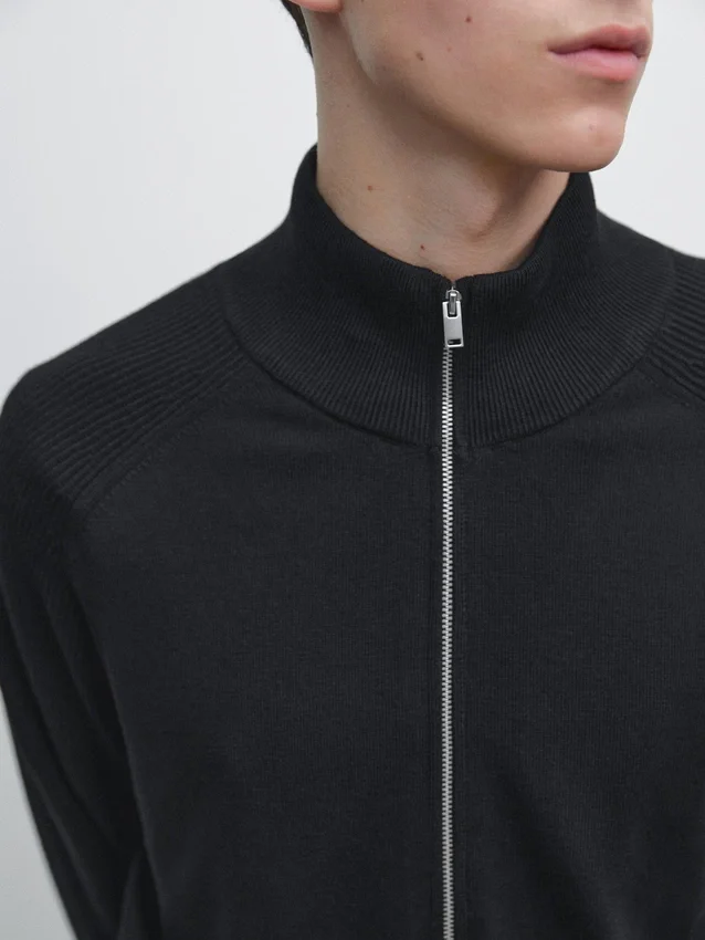 Kofta i bomullsblandning med raglanärmar Kofta i bomullsblandning med raglanärmar