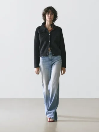 Kofta i bomullstrik med hög hals