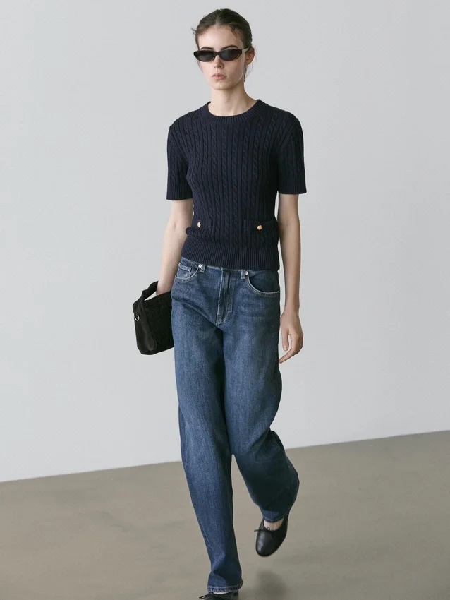 Kortärmad flätad stickad tröja Kortärmad flätad stickad tröja