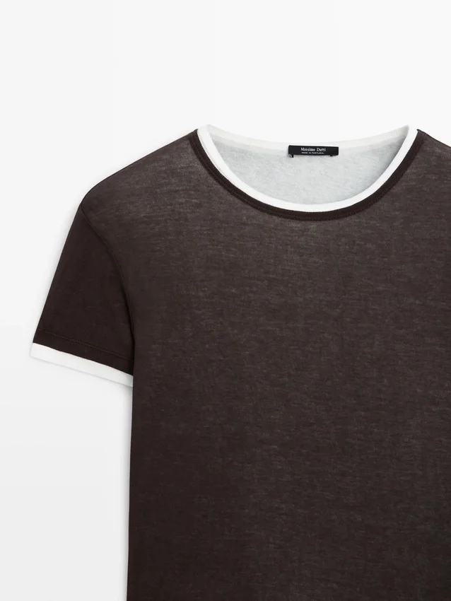 Kortärmad T-shirt med dubbel vävning Kortärmad T-shirt med dubbel vävning