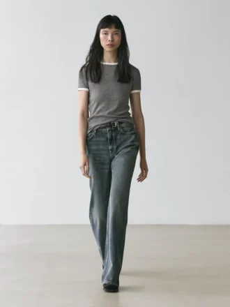 Kortärmad T-shirt med kontrastdetaljer