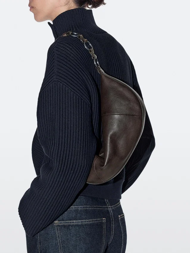 Liten väska i nappaläder Liten väska i nappaläder