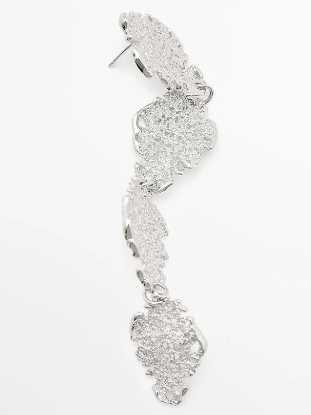 Långa spetsörhängen Långa spetsörhängen