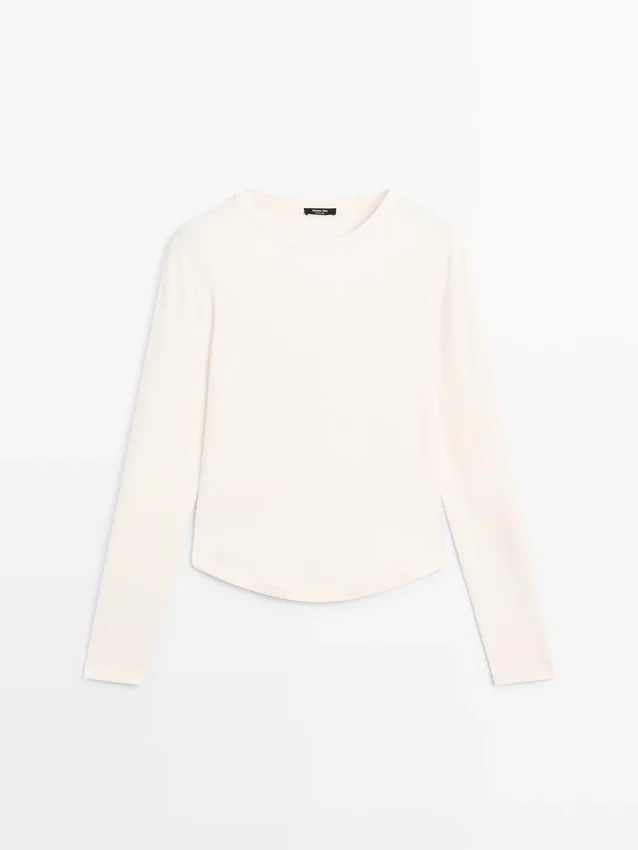 Långärmad T-shirt med rundad nederkant Långärmad T-shirt med rundad nederkant