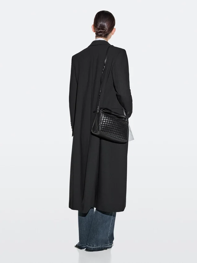 Medelstor vävd nappaläderväska Medelstor vävd nappaläderväska