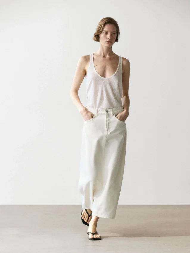 Midi-kjol i denim med tunn passform Midi-kjol i denim med tunn passform