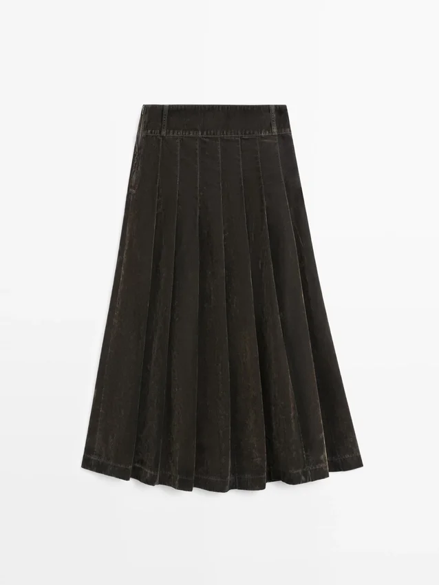 Midi-kjol i flockad denim med boxveck Midi-kjol i flockad denim med boxveck