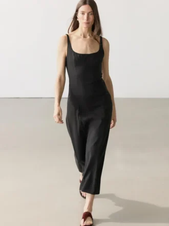 Midi-klänning i linne med band