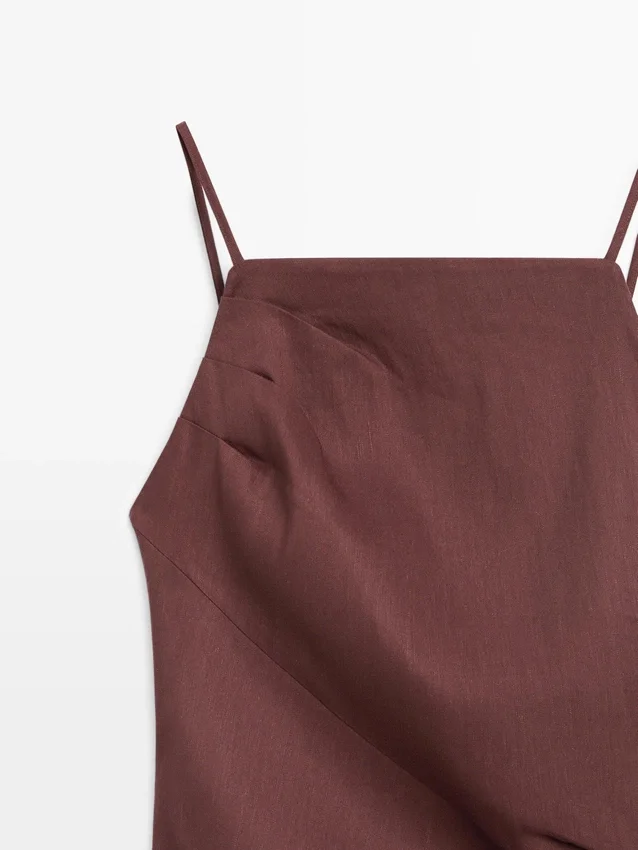 Midi-klänning i stretchig linneblandning med spaghettiband Midi-klänning i stretchig linneblandning med spaghettiband