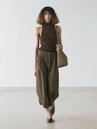 Midikjol med boxveck Midikjol med boxveck