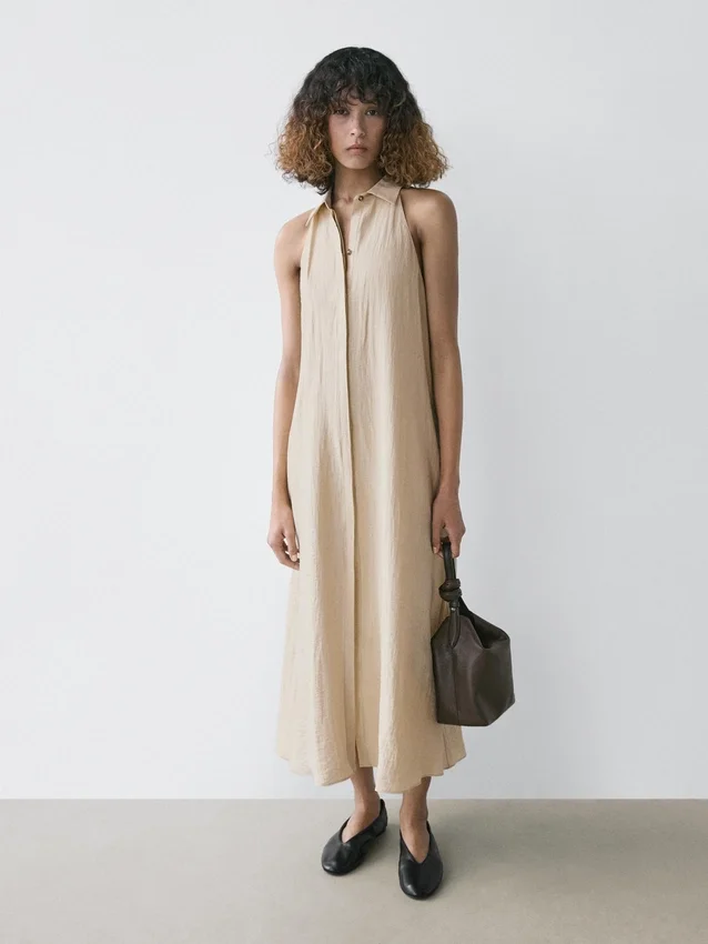 Midiklänning i linneblandning med pikétröjkrage Midiklänning i linneblandning med pikétröjkrage