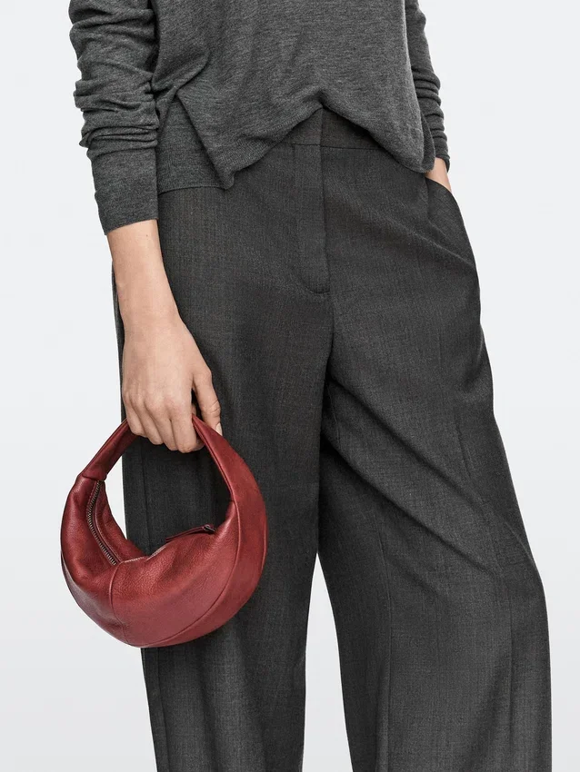 Mini-halvmåneväskor i nappaläder Mini-halvmåneväskor i nappaläder