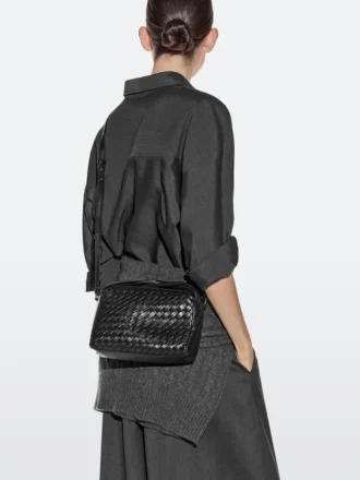 Mini-väska i flätat nappaläder