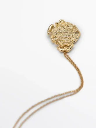 Minihalsband med hänge i spets