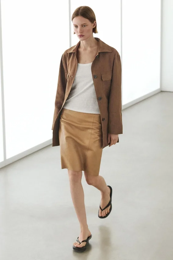 Minikjol i nappaläder Minikjol i nappaläder