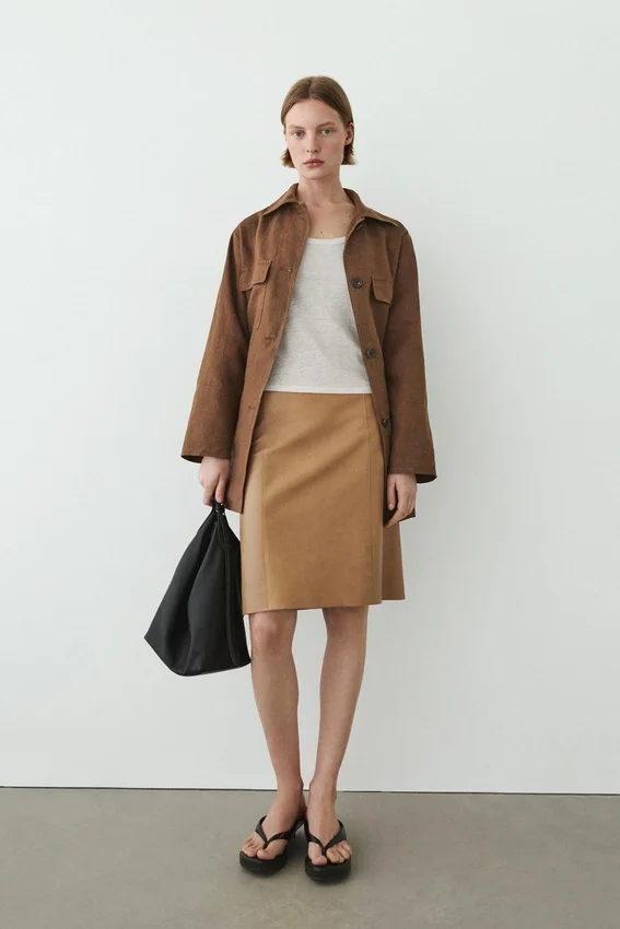 Minikjol i nappaläder Minikjol i nappaläder