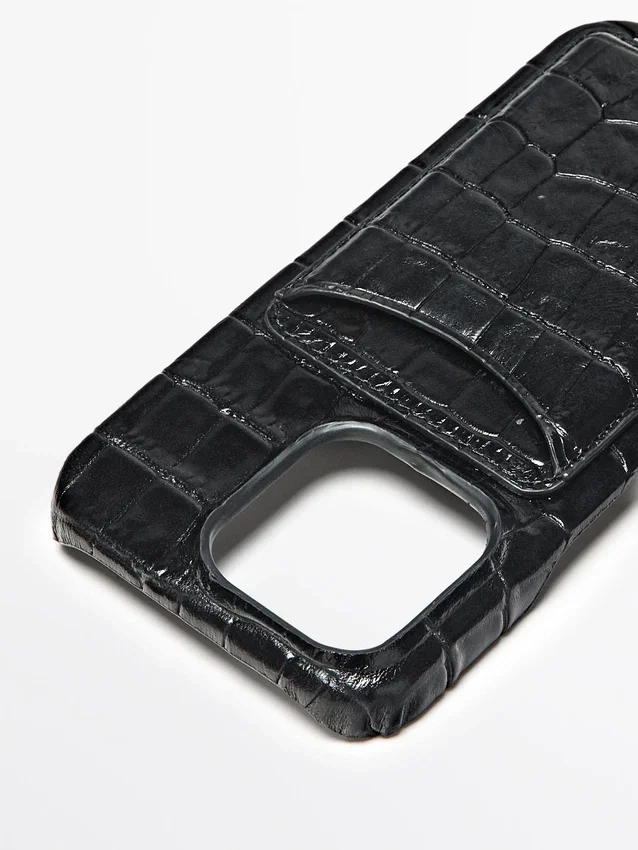 Nappaläderfodral för iPhone 16 Pro Nappaläderfodral för iPhone 16 Pro