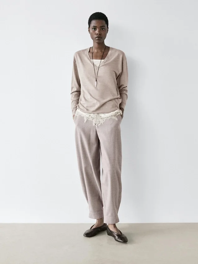 Oversize-stickad tröja med V-ringning Oversize-stickad tröja med V-ringning