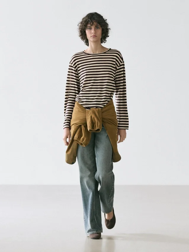 Oversize-T-shirt med långa ärmar och ränder Oversize-T-shirt med långa ärmar och ränder